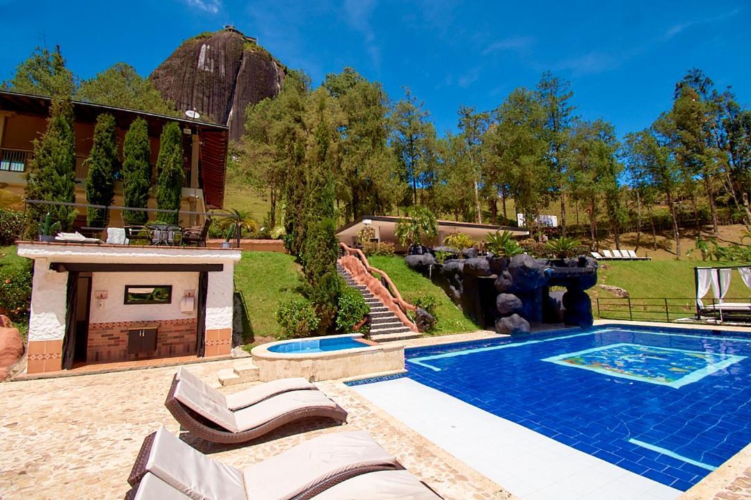 Mansion By Bernalo Hotels Guatapé Exteriér fotografie