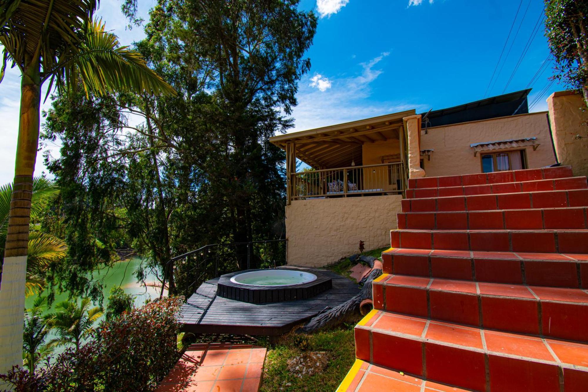 Mansion By Bernalo Hotels Guatapé Exteriér fotografie