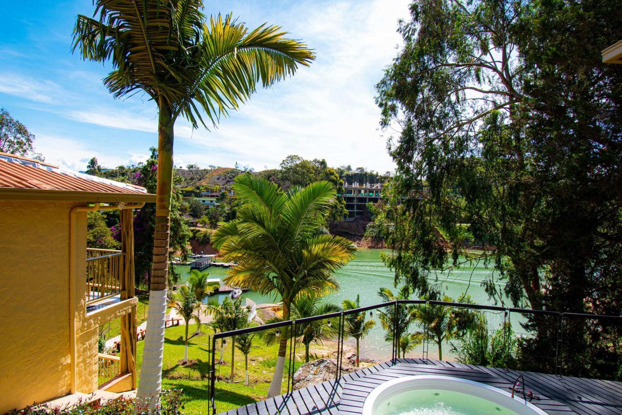Mansion By Bernalo Hotels Guatapé Exteriér fotografie